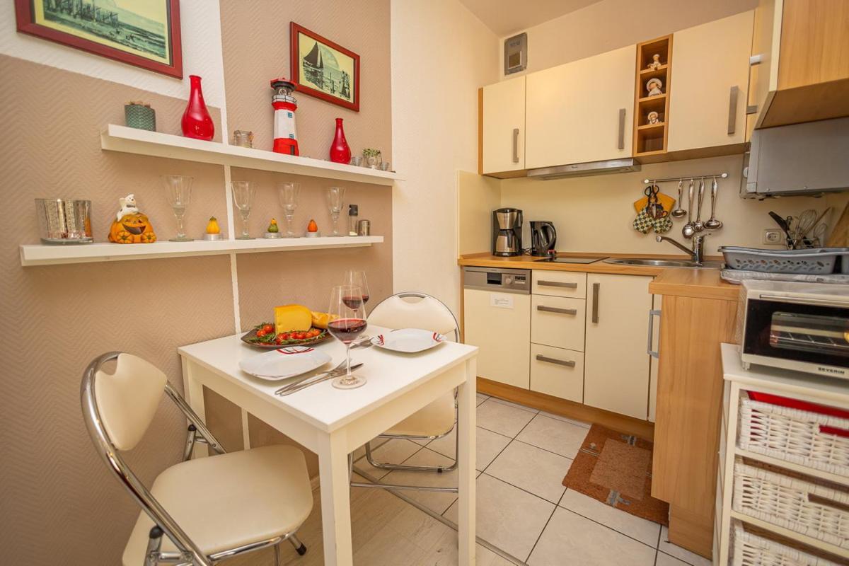 Studio 2 Im Eg Haus Stranddistel, Geschmackvoll Eingerichtete Ferienwohnung Fur 2 Personen In Zingst Eksteriør bilde